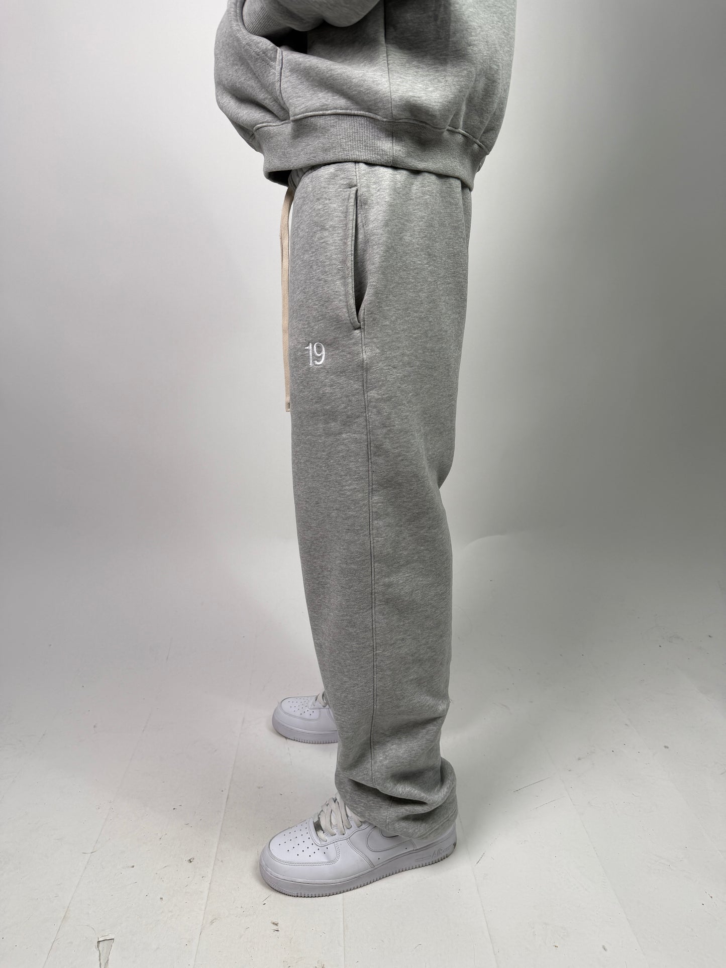 19 Core Plain Grey Sweatpants