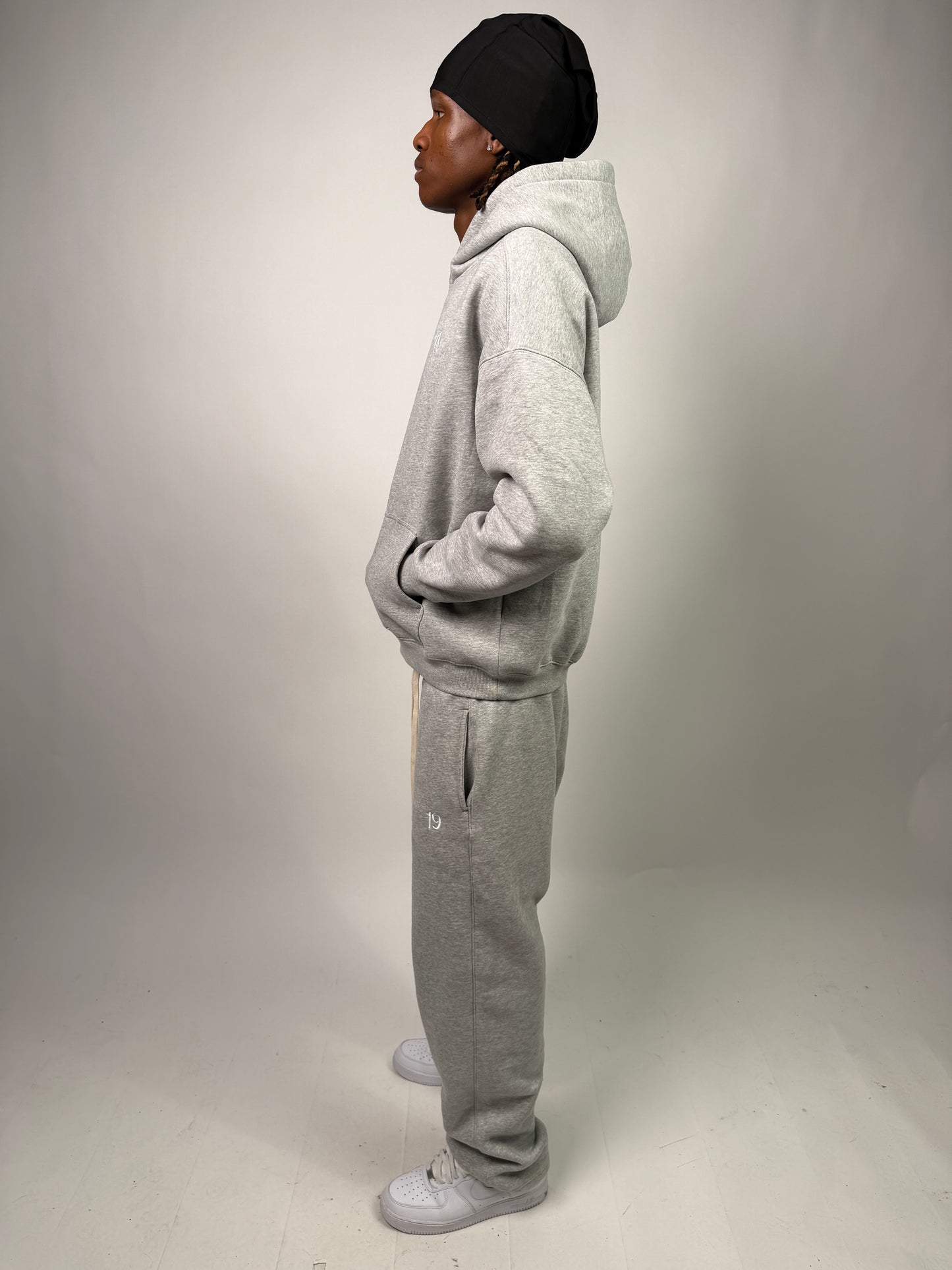 19 Core Plain Grey Sweatpants